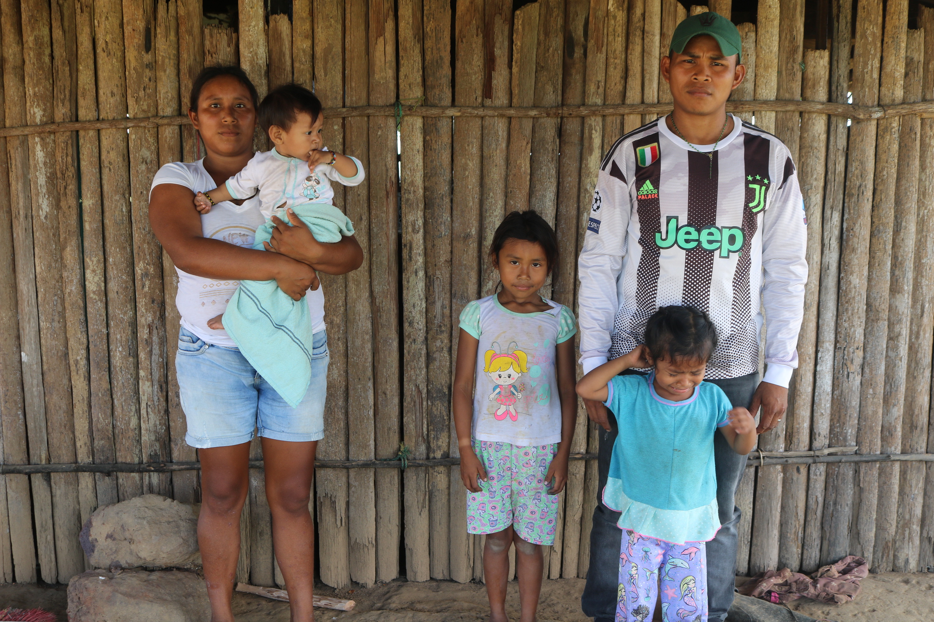 1. Demetrio Cuellar junto a su familia. Comunidad de Maniare 50