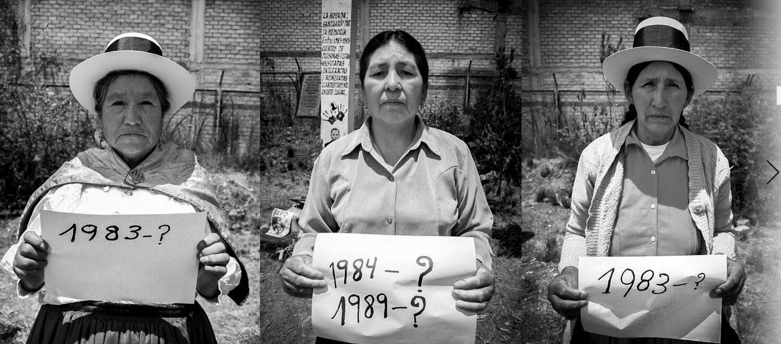 Aún no se sabe cuánto tiempo más estas mujeres tendrán que seguir yendo a La Hoyada a rezar por sus desaparecidos. Todas sus esperanzas están en la nueva ley. Foto: Laura Campos Encinales.