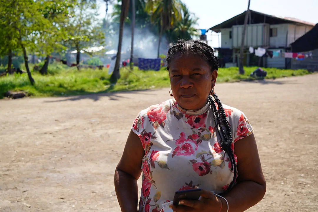 Mary Esther Sotomayor en Isla Múcura. Ha vivido casi toda su vida en lugares desconectados del sistema eléctrico. Foto: Juan Manuel Flórez Arias.