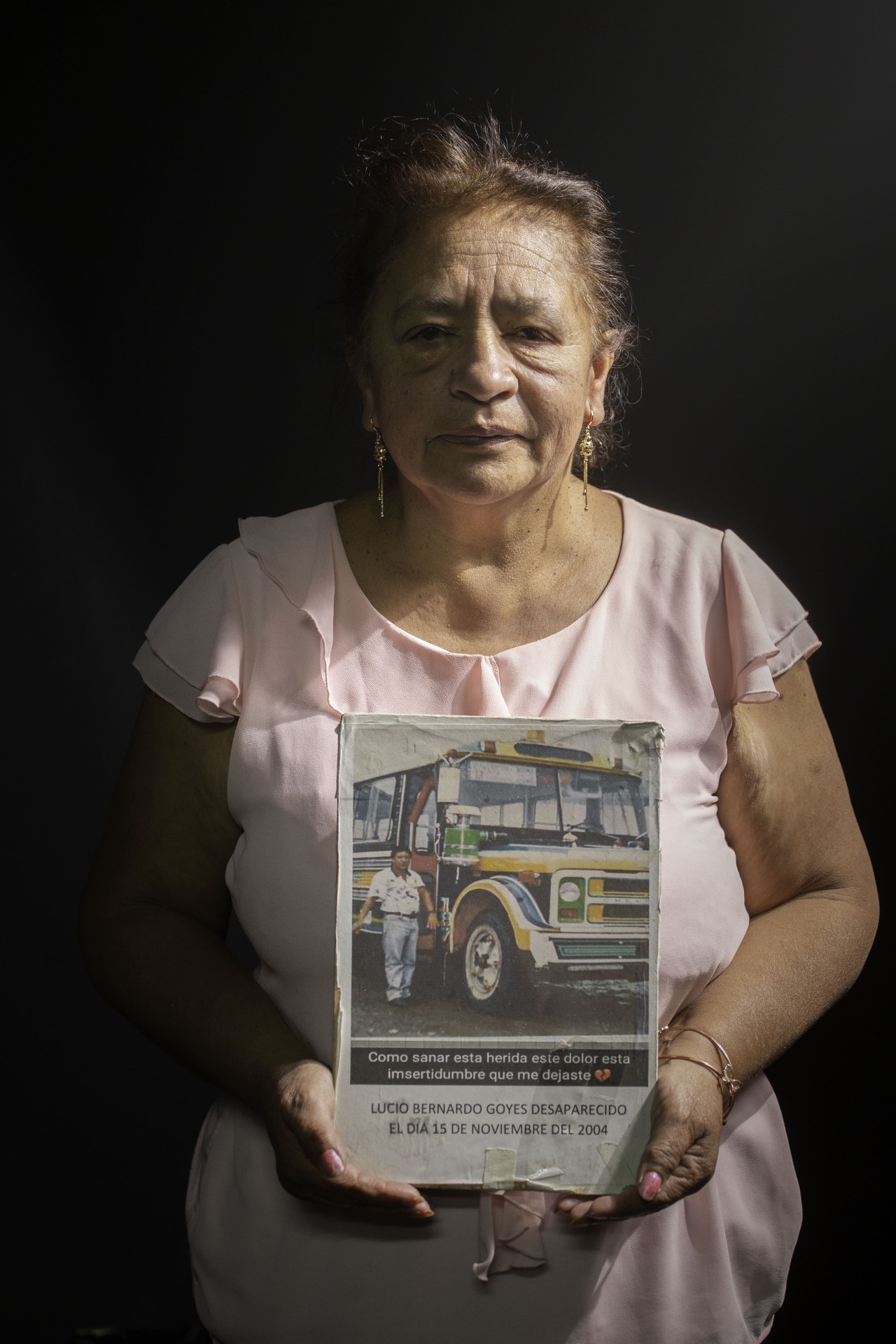 Rosa Elvira Gómez, esposa de Lucio Bernardo Goyes, dado por desaparecido en 2004. Foto: José Luis Narváez (2024).